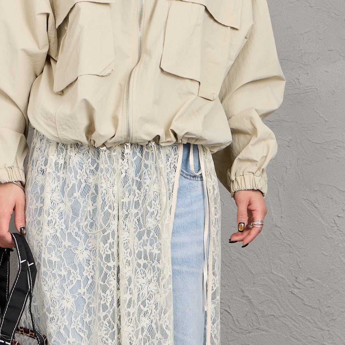 nenom [ネノム] ドローコード付 ハイネック ナイロンショートブルゾン [NE26312011] 21 IVORY