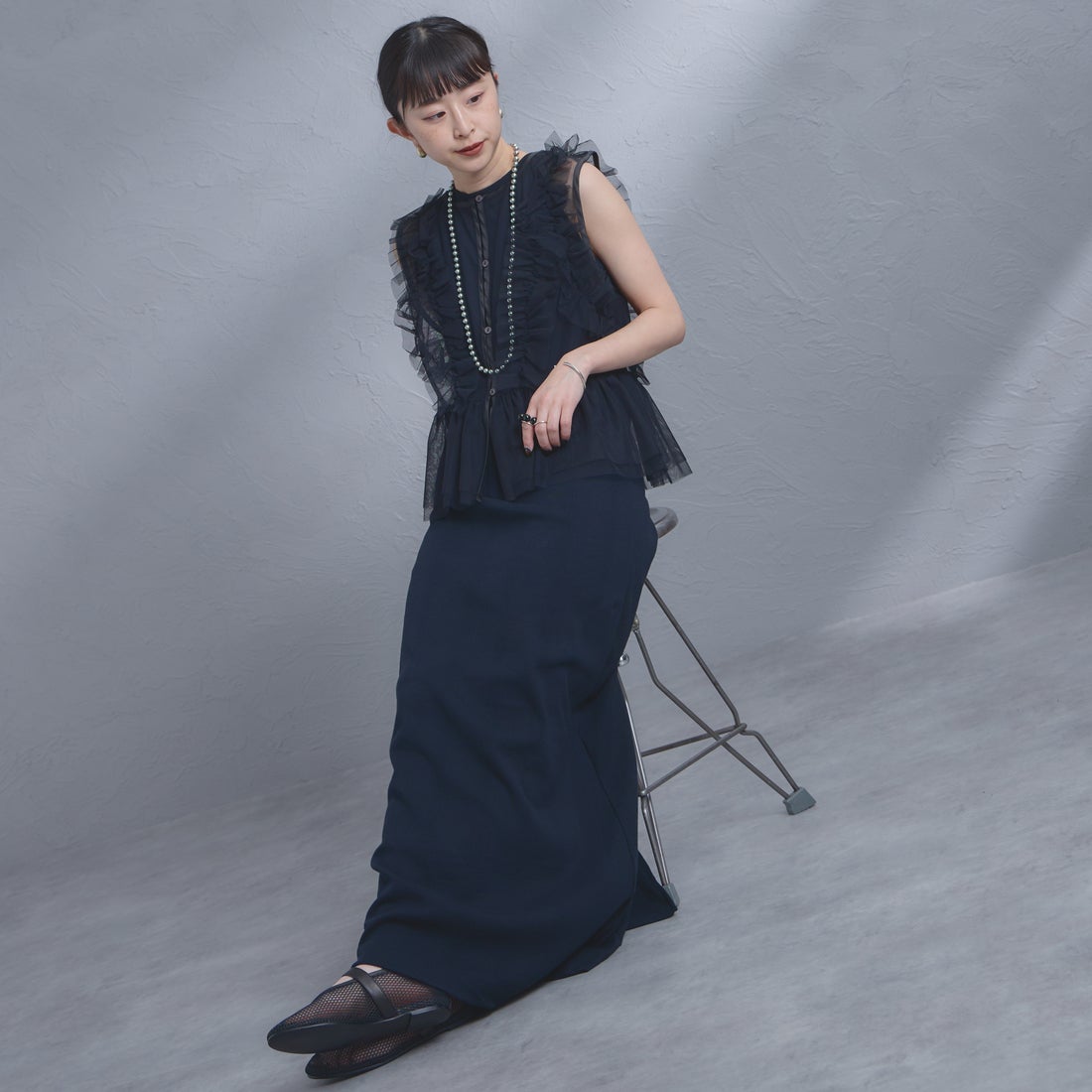 nenom [ネノム] マルチWAY チュールベスト [NE26312006] 09 BLACK &&モデル身長：150cm 着用サイズ：F&&