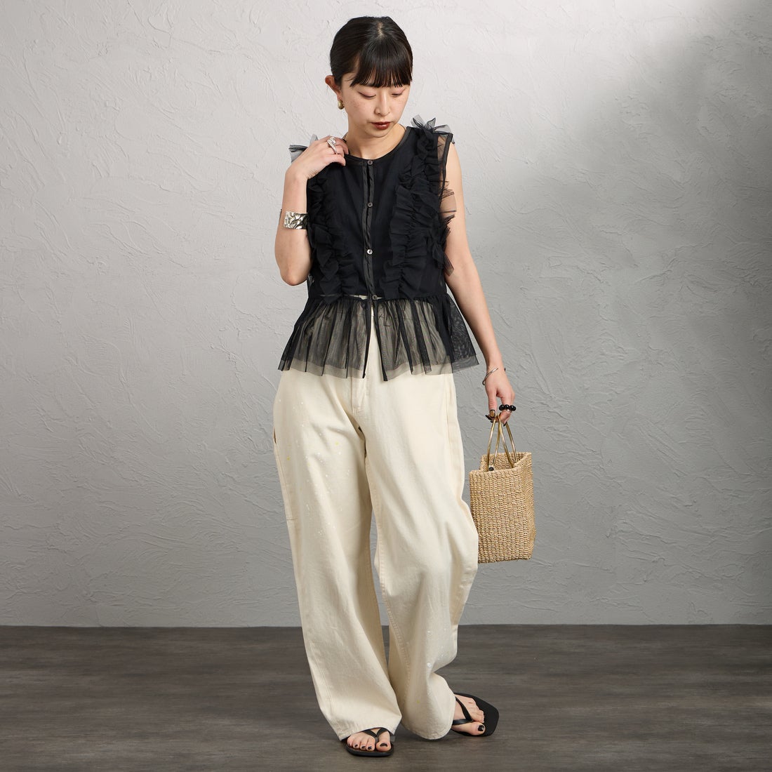 nenom [ネノム] マルチWAY チュールベスト [NE26312006] 09 BLACK &&モデル身長：150cm 着用サイズ：F&&