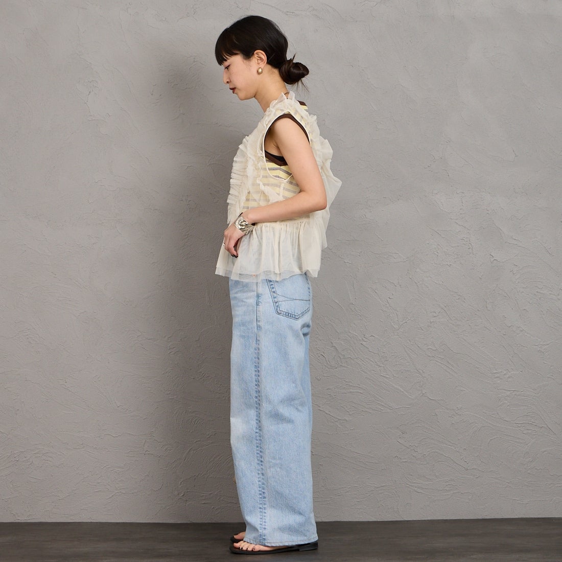 nenom [ネノム] マルチWAY チュールベスト [NE26312006] 21 IVORY &&モデル身長：150cm 着用サイズ：F&&