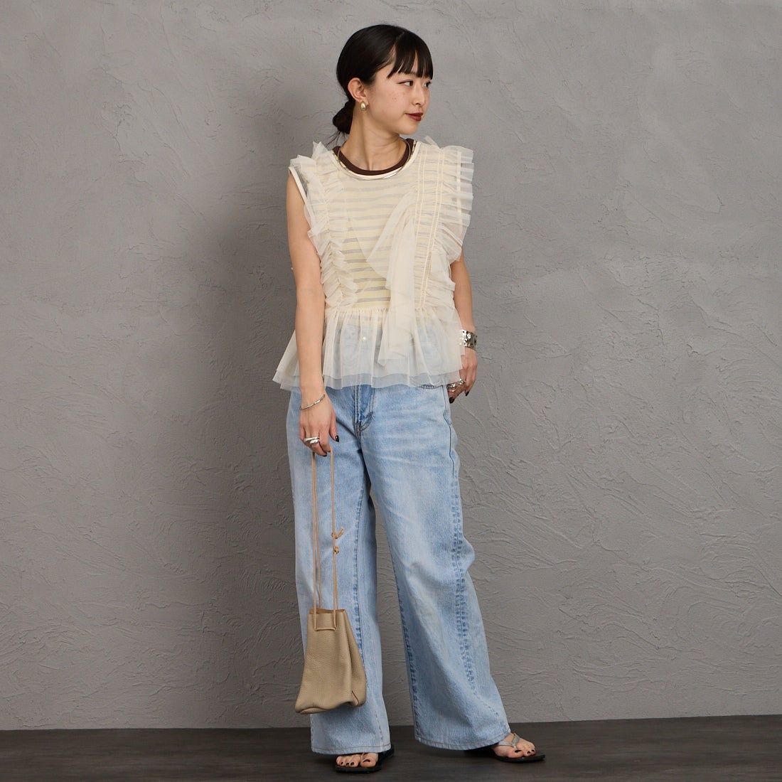 nenom [ネノム] マルチWAY チュールベスト [NE26312006] 21 IVORY &&モデル身長：150cm 着用サイズ：F&&