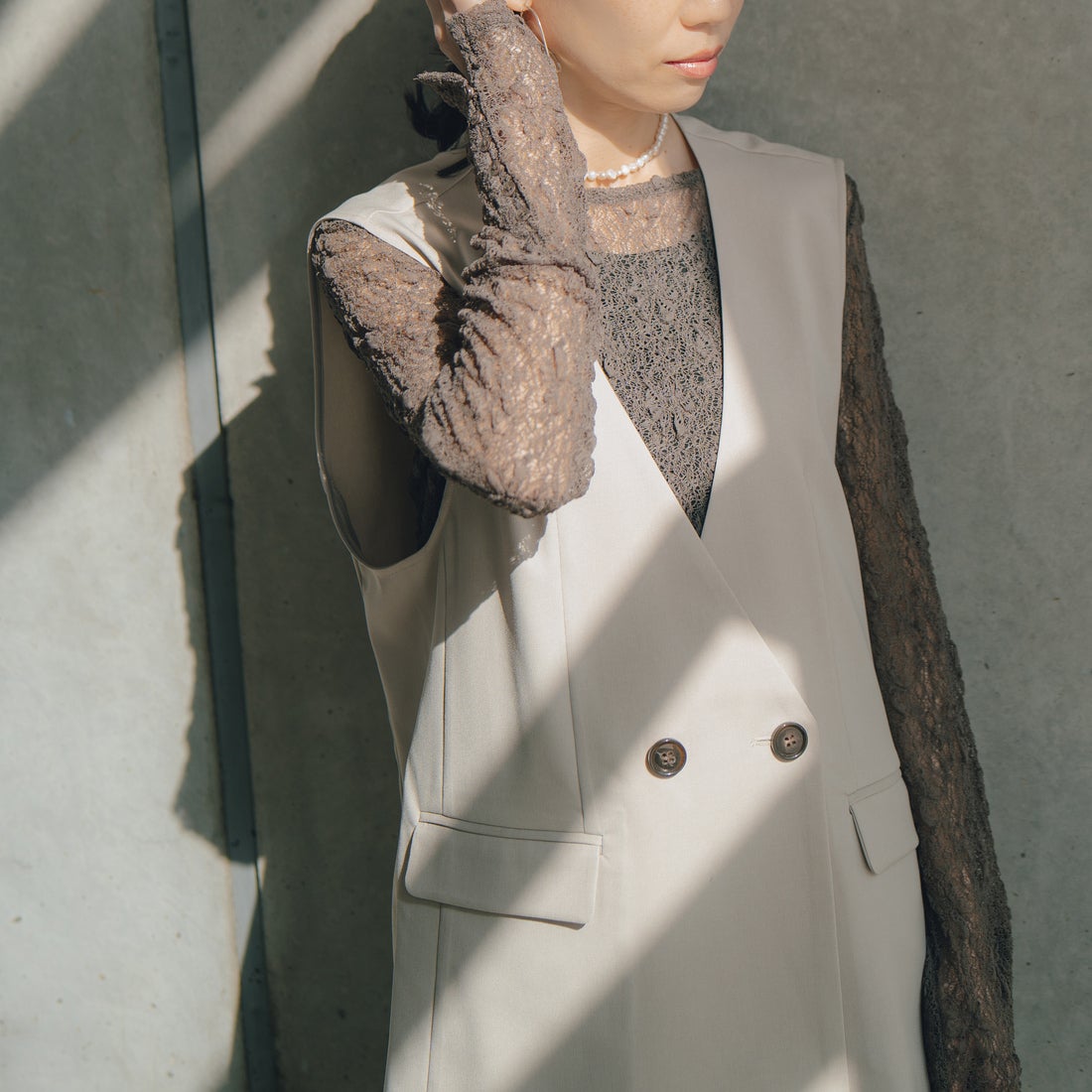 USINE [ユジーヌ] シアーレースカットソー [IN3-CST-6] 12 ﾁｬｺｰﾙ &&モデル身長：158cm 着用サイズ：F&&