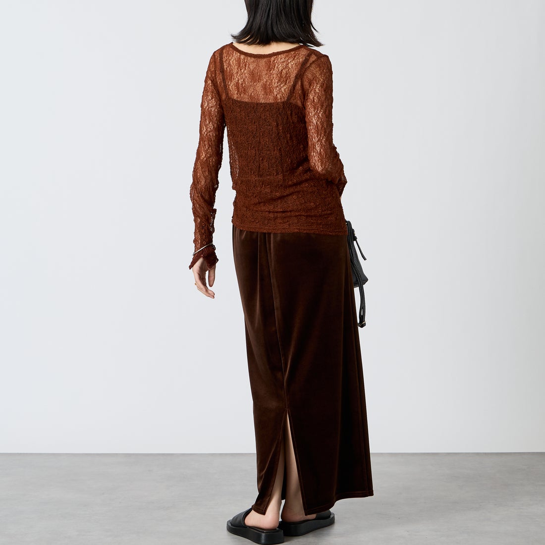 USINE [ユジーヌ] シアーレースカットソー [IN3-CST-6] ﾌﾞﾗｳﾝ &&モデル身長：162cm 着用サイズ：F&&