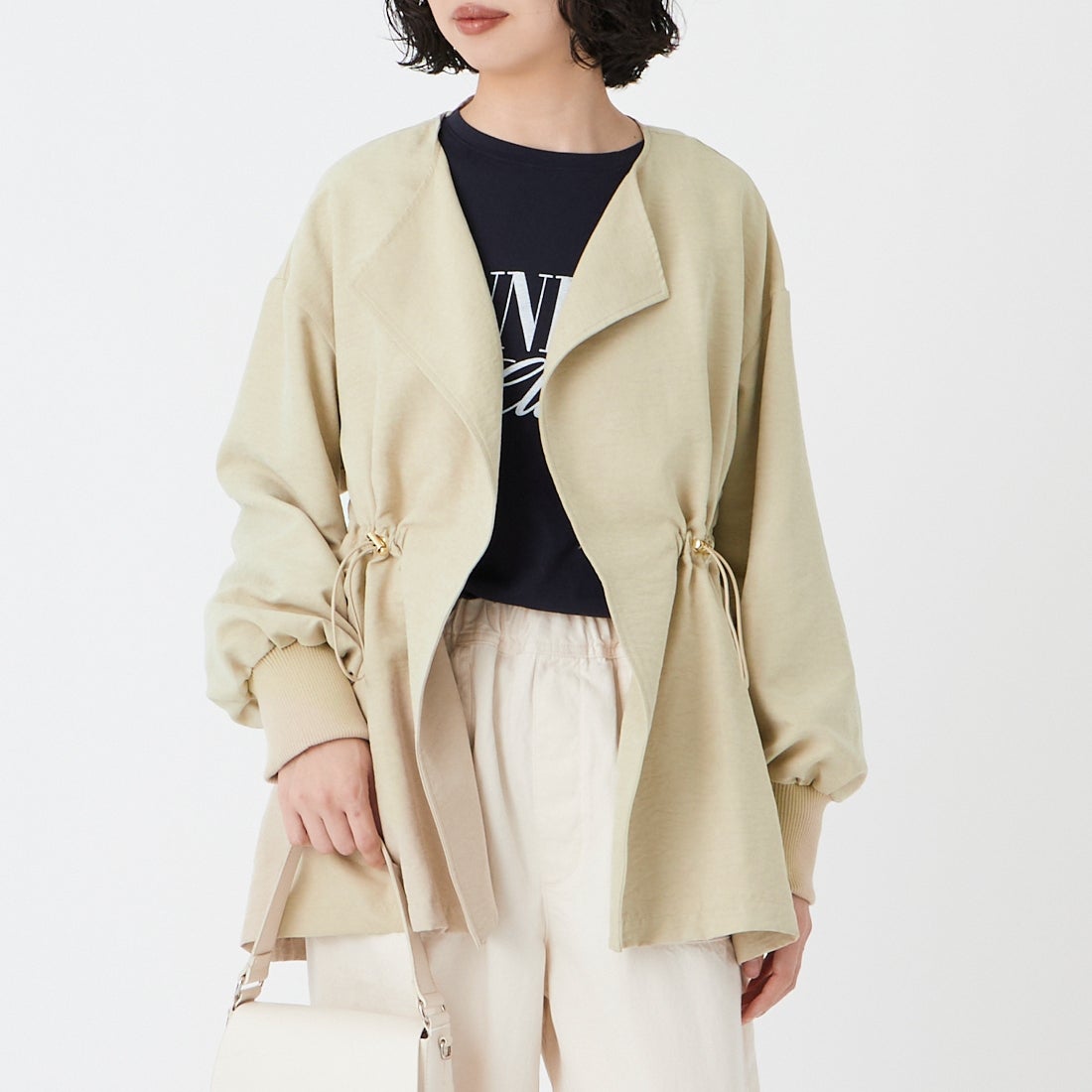 Jf Ready Made [ジェイエフレディメイド] スエードライク ピーチウエストドローコート [8560249-01] 61 ﾍﾞｰｼﾞｭ &&モデル身長：162cm 着用サイズ：F&&