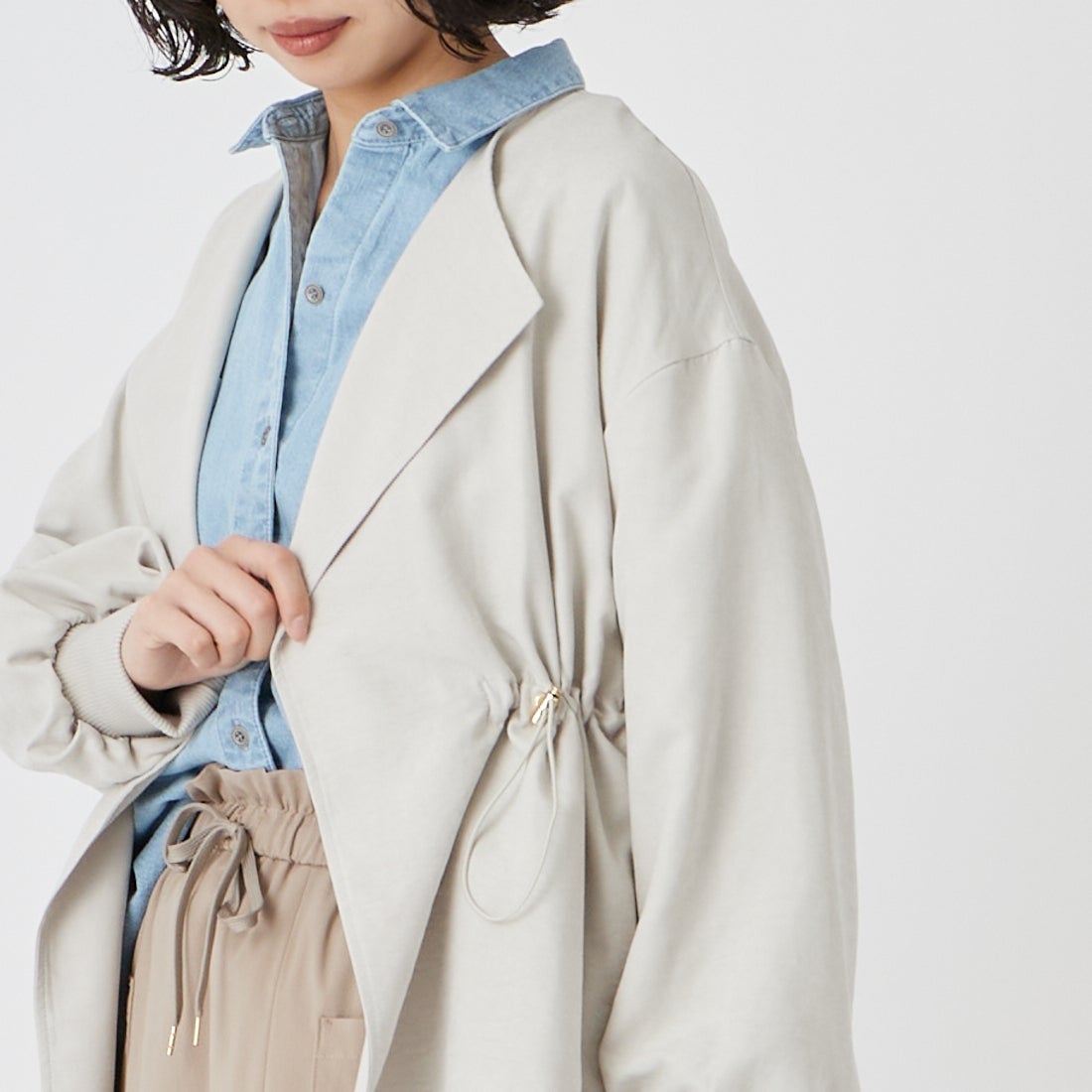 Jf Ready Made [ジェイエフレディメイド] スエードライク ピーチウエストドローコート [8560249-01] 60 ｸﾞﾚｰｼﾞｭ &&モデル身長：162cm 着用サイズ：F&&