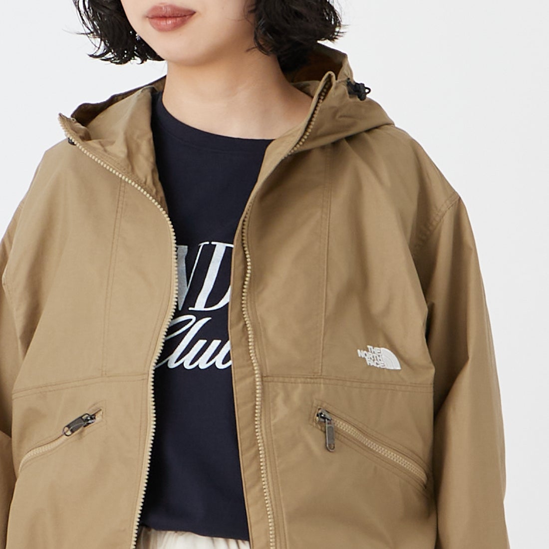 THE NORTH FACE [ザ ノースフェイス] ショートコンパクトジャケット [NPW22630]CK &&モデル身長：162cm 着用サイズ：M&&