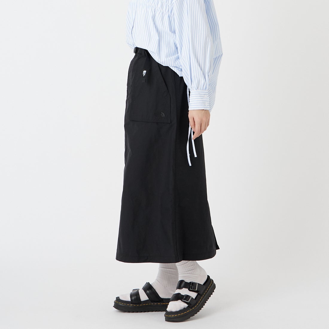 THE NORTH FACE [ザ ノースフェイス] コンパクトスカート [NBW22631] K &&モデル身長：162cm 着用サイズ：M&&