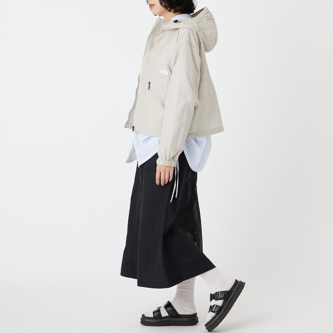 THE NORTH FACE [ザ ノースフェイス] コンパクトスカート [NBW22631] K &&モデル身長：162cm 着用サイズ：M&&