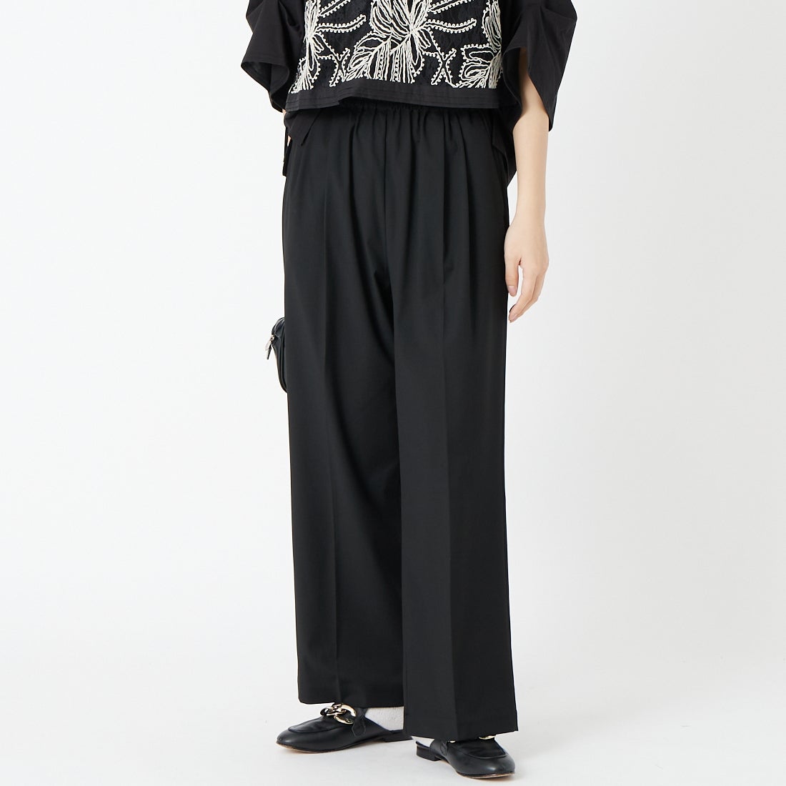 16 BLACK&&モデル身長：162cm 着用サイズ：S&&