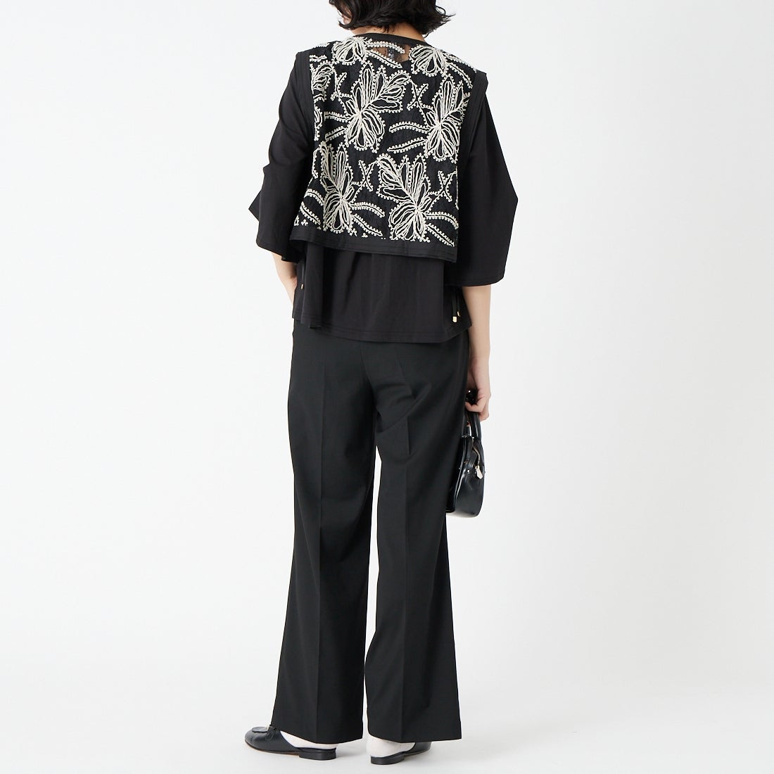 Jeans Factory Clothes [ジーンズ 31 BEIGEファクトリークローズ] センタープレスイージーフレアーパンツ [IN20-PT-6] 16 BLACK &&モデル身長：162cm 着用サイズ：S&&