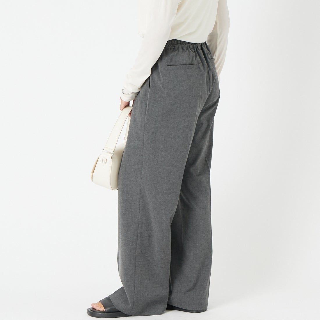 Jeans Factory Clothes [ジーンズ 31 BEIGEファクトリークローズ] センタープレスイージーフレアーパンツ [IN20-PT-6] 10 CHARCOA &&モデル身長：162cm 着用サイズ：M&&
