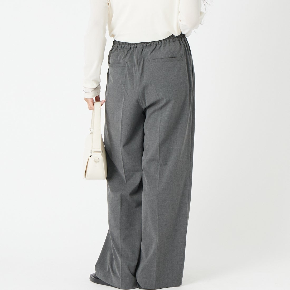 Jeans Factory Clothes [ジーンズ 31 BEIGEファクトリークローズ] センタープレスイージーフレアーパンツ [IN20-PT-6] 10 CHARCOA &&モデル身長：162cm 着用サイズ：M&&