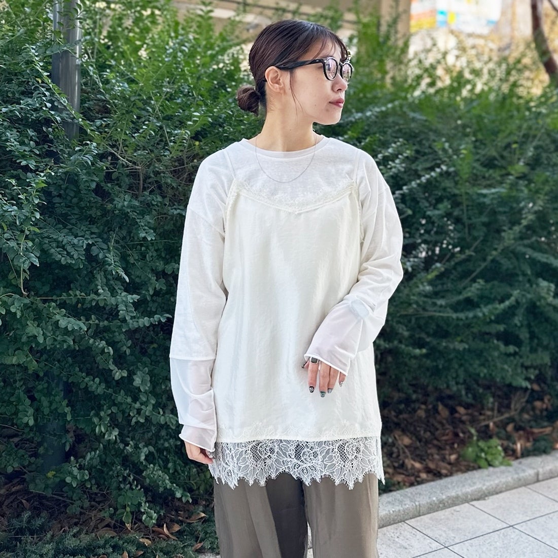 CLOCHE [クロシェ] サテン風レースキャミソール [61285710] ｵﾌ &&モデル身長：151cm 着用サイズ：2&&