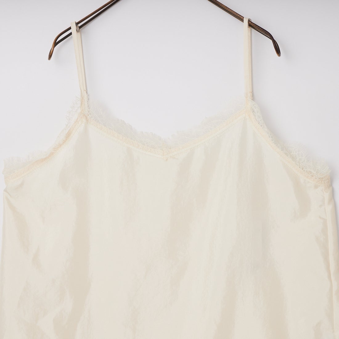 CLOCHE [クロシェ] サテン風レースキャミソール [61285710] ｵﾌ