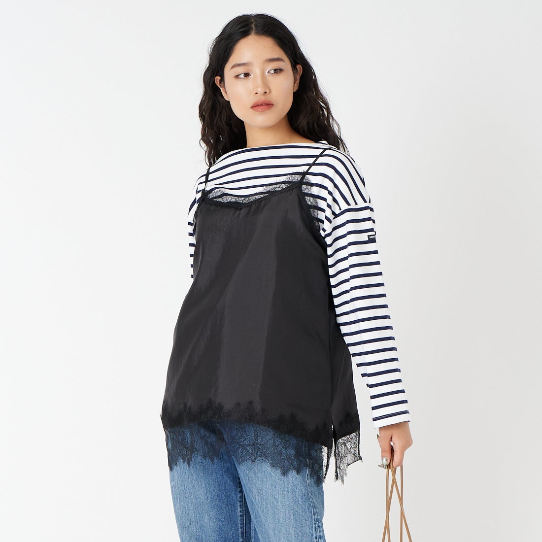 CLOCHE [クロシェ] サテン風レースキャミソール [61285710] ﾌﾞﾗｯｸ &&モデル身長：162cm 着用サイズ：2&&