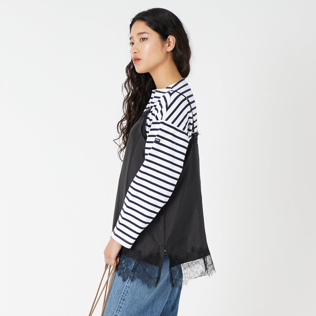 CLOCHE [クロシェ] サテン風レースキャミソール [61285710] ﾌﾞﾗｯｸ &&モデル身長：162cm 着用サイズ：2&&