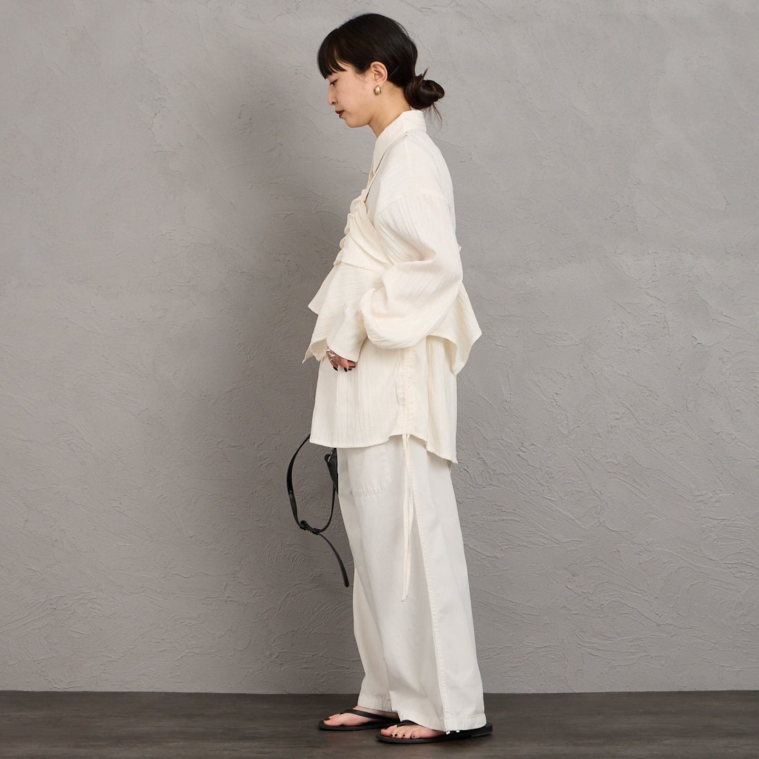 nenom [ネノム] マルチWAY ビスチェセットシャツ [NE26312005] 02 OFF &&モデル身長：150cm 着用サイズ：F&&