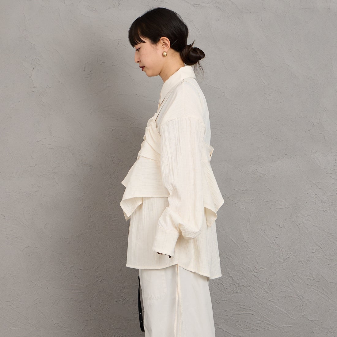 nenom [ネノム] マルチWAY ビスチェセットシャツ [NE26312005] 02 OFF &&モデル身長：150cm 着用サイズ：F&&