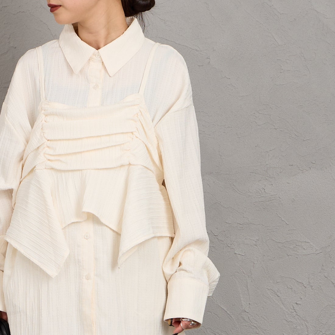 nenom [ネノム] マルチWAY ビスチェセットシャツ [NE26312005] 02 OFF &&モデル身長：150cm 着用サイズ：F&&