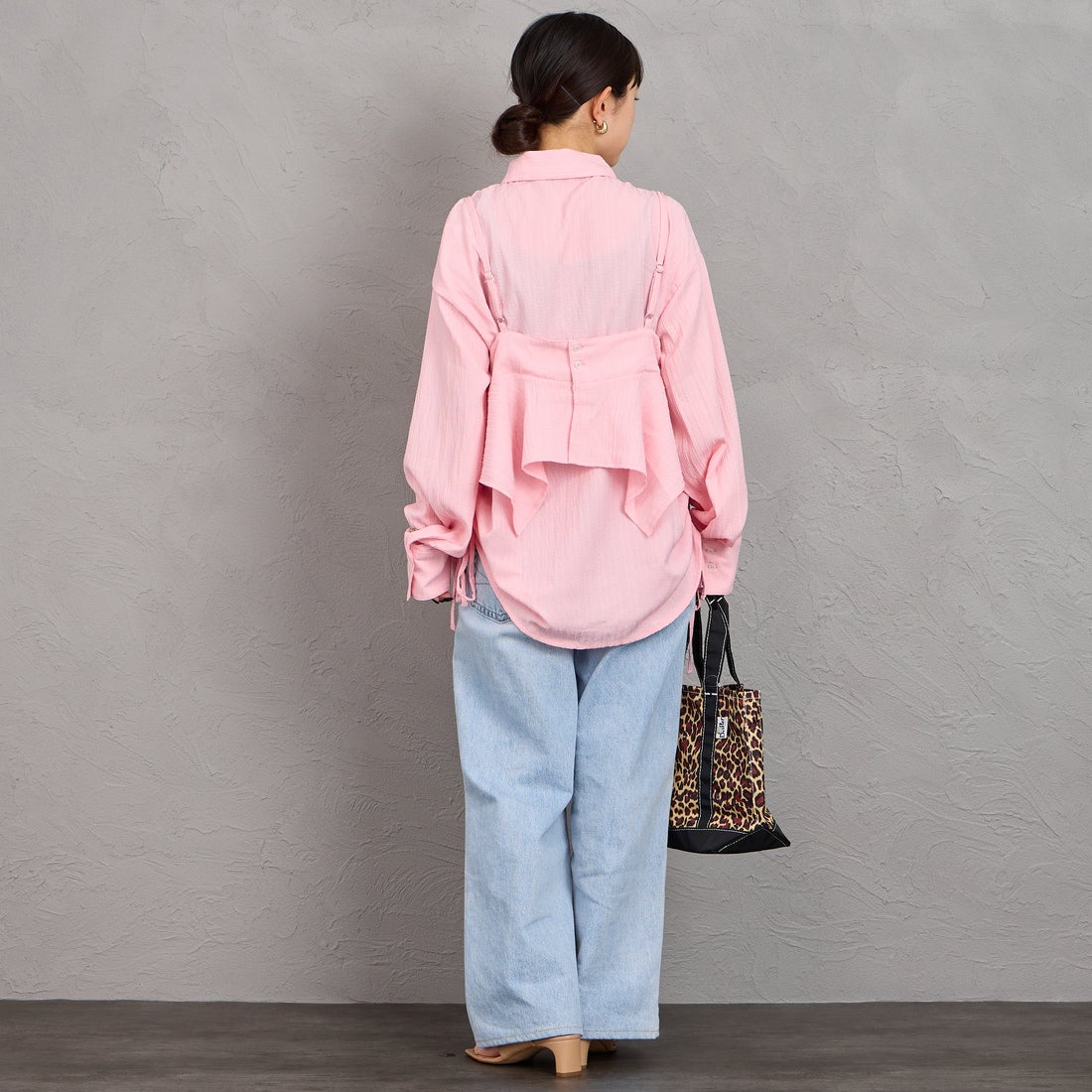 nenom [ネノム] マルチWAY ビスチェセットシャツ [NE26312005] 41 PIN K&&モデル身長：150cm 着用サイズ：F&&