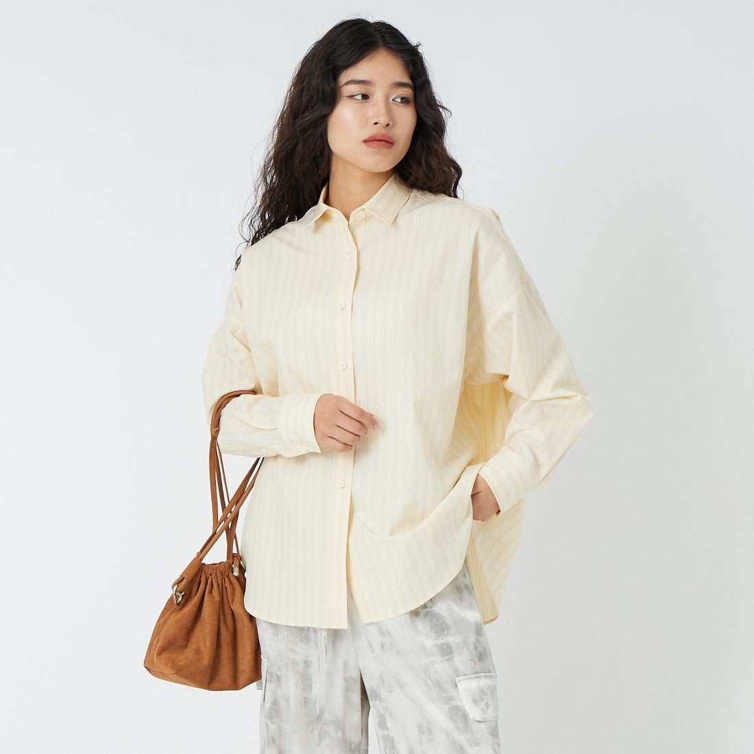 YELLOW&&モデル身長：162cm 着用サイズ：F&&