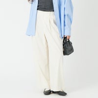 OFF WHITE&&モデル身長：162cm 着用サイズ：36&&