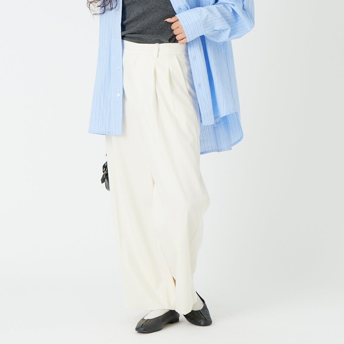 MICA&DEAL [マイカアンドディール] フィブリルタックパンツ [0126103031] OFF WHITE &&モデル身長：162cm 着用サイズ：36&&