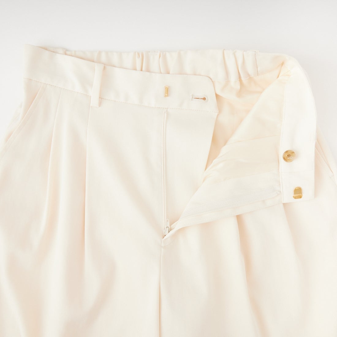 MICA&DEAL [マイカアンドディール] フィブリルタックパンツ [0126103031] OFF WHITE