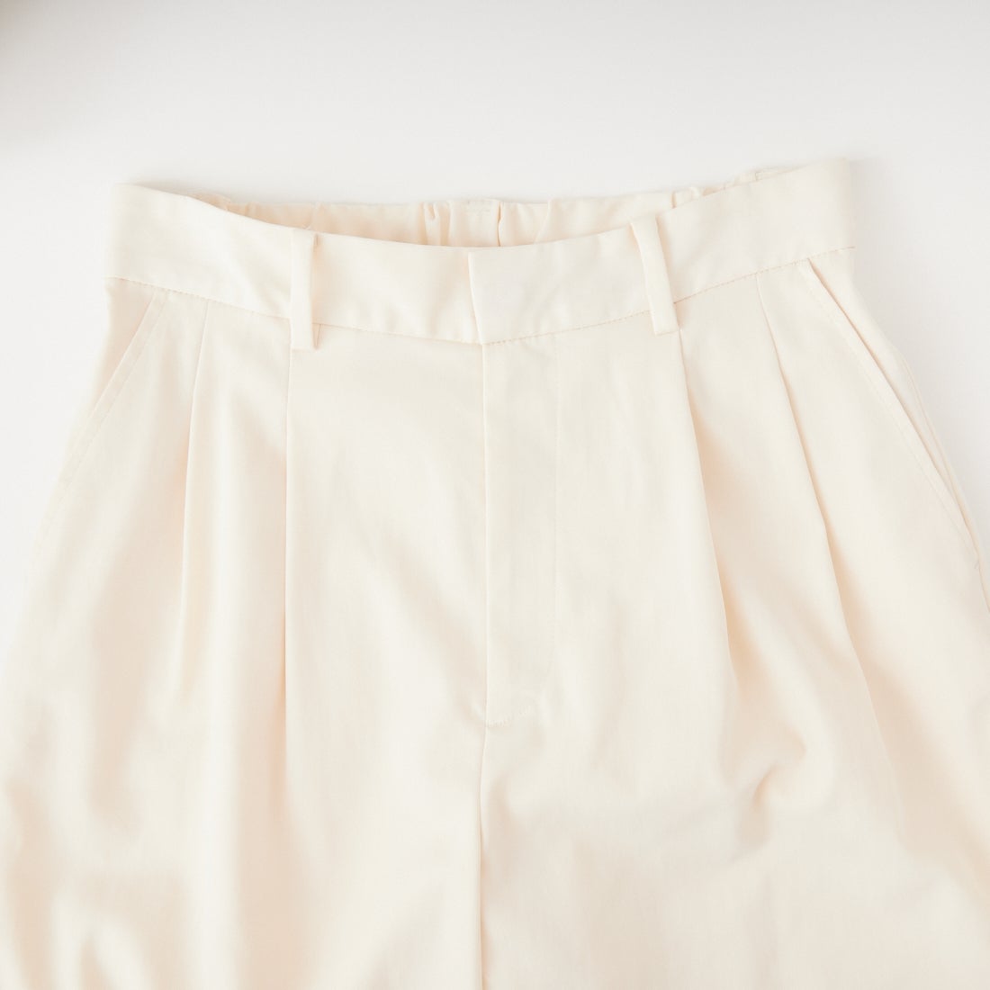 MICA&DEAL [マイカアンドディール] フィブリルタックパンツ [0126103031] OFF WHITE