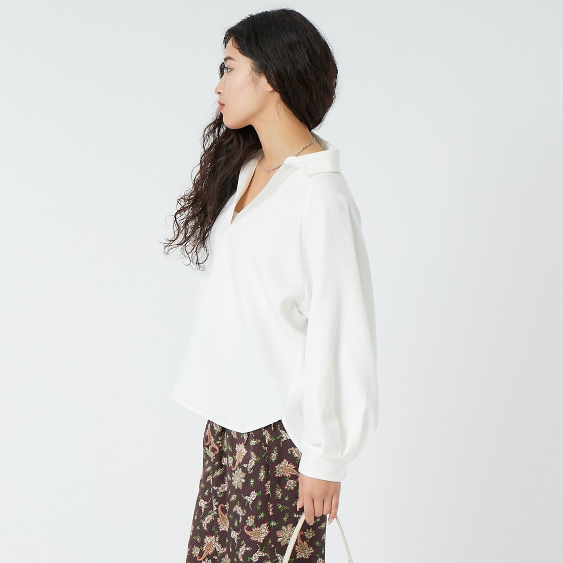 Jf Ready Made [ジェイエフレディメイド] パウダーストレッチ スキッパーブラウス [4126104] ｵﾌﾎﾜｲﾄ &&モデル身長：162cm 着用サイズ：F&&