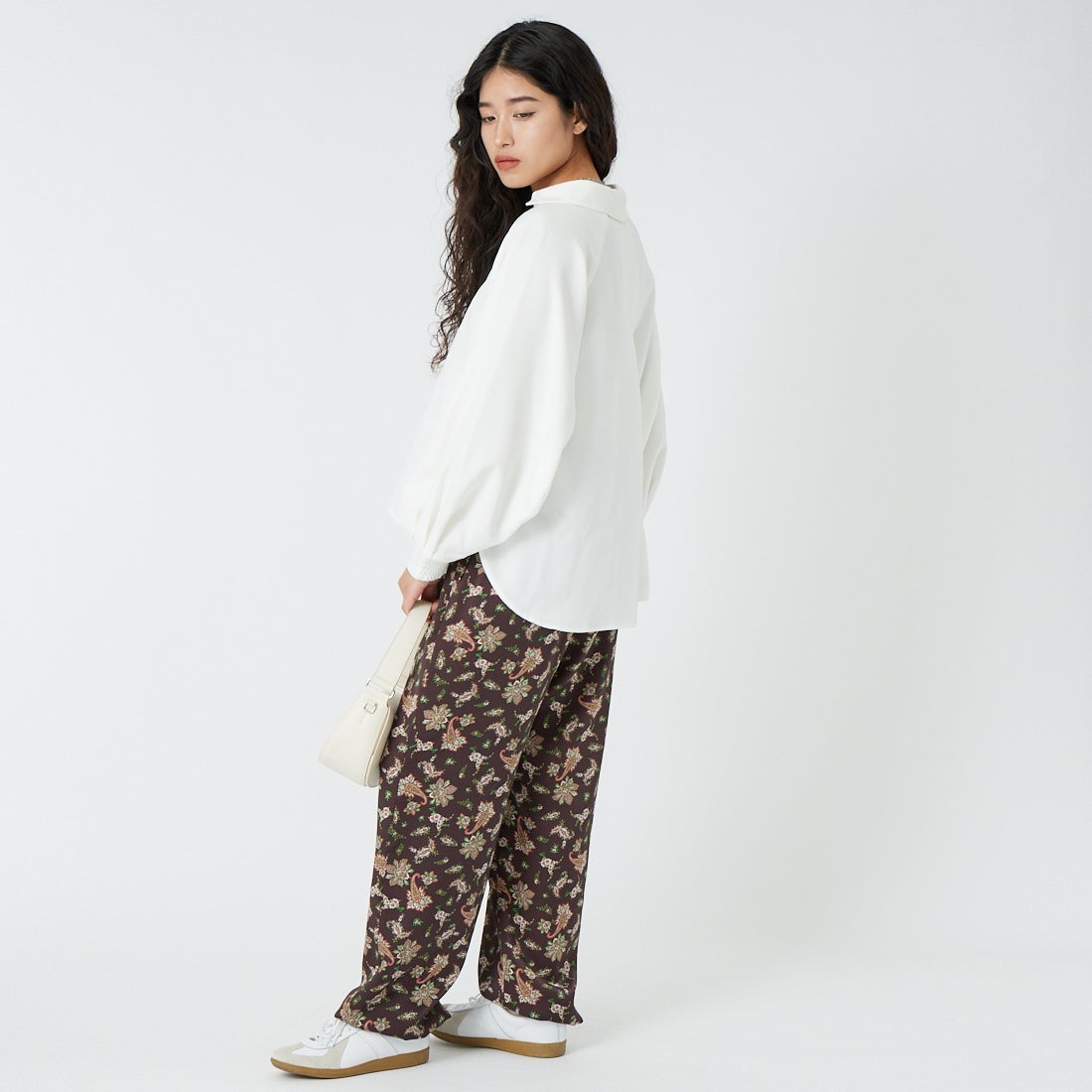 Jf Ready Made [ジェイエフレディメイド] パウダーストレッチ スキッパーブラウス [4126104] ｵﾌﾎﾜｲﾄ &&モデル身長：162cm 着用サイズ：F&&