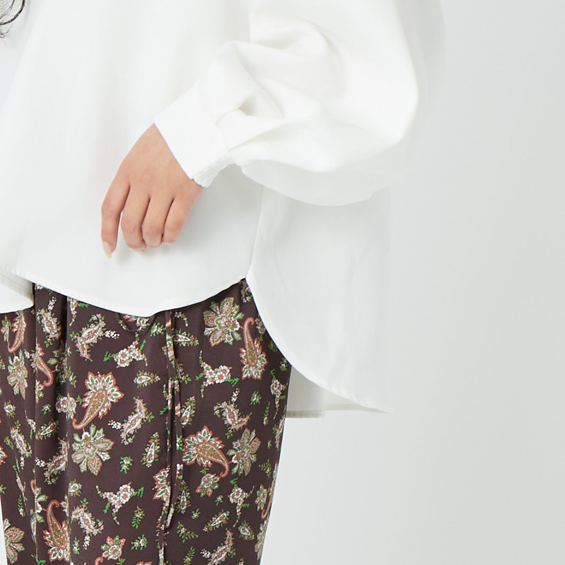 Jf Ready Made [ジェイエフレディメイド] パウダーストレッチ スキッパーブラウス [4126104] ｵﾌﾎﾜｲﾄ &&モデル身長：162cm 着用サイズ：F&&