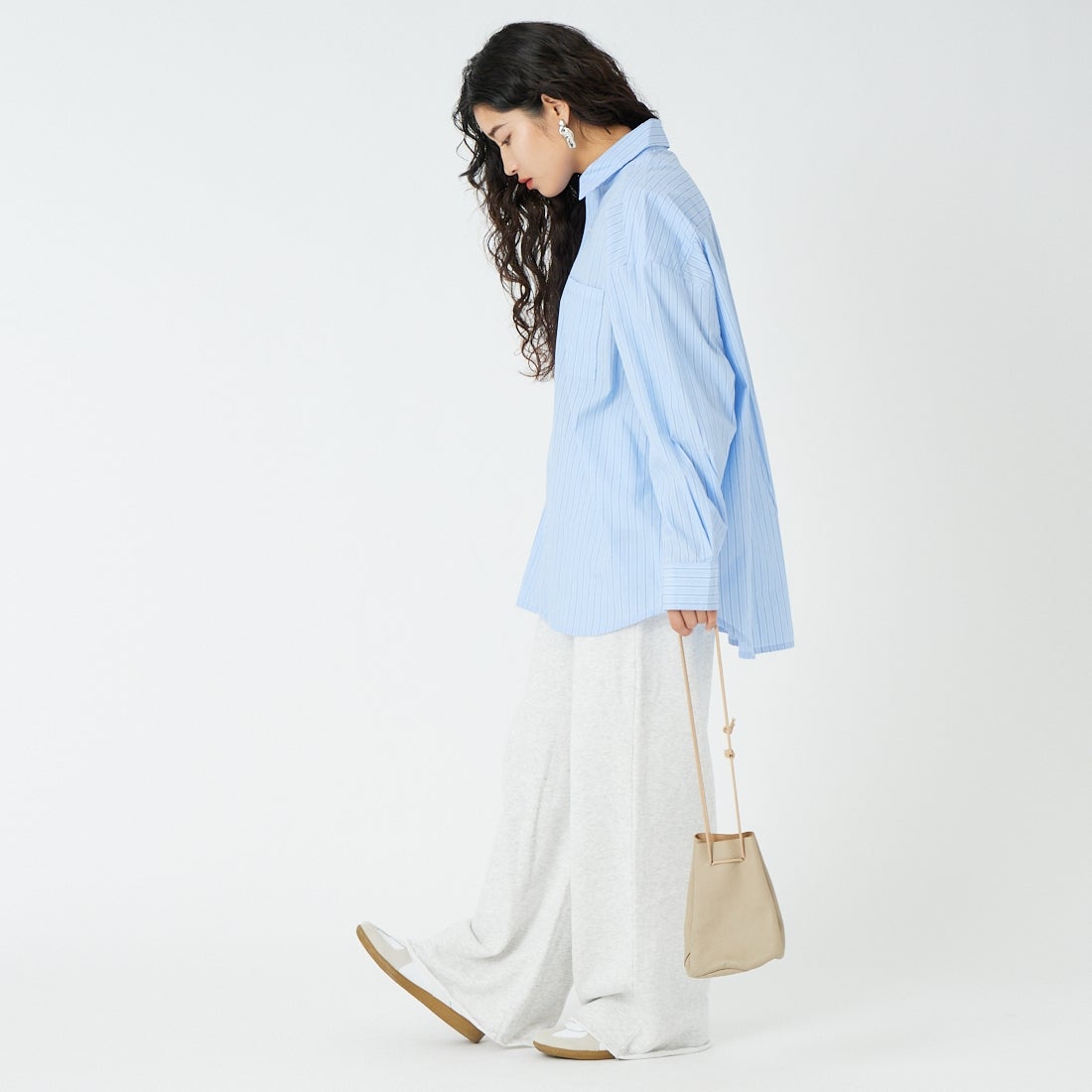 Jeans Factory Clothes [ジーンズファクトリークローズ] メンズライクビッグシャツ [IN7-SH-6] BLU ST &&モデル身長：162cm 着用サイズ：F&&