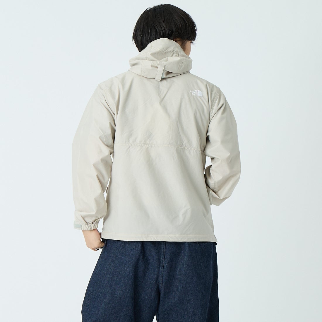 THE NORTH FACE [ザ ノースフェイス] コンパクトアノラック [NP22630] FI &&モデル身長：179cm 着用サイズ：M&&