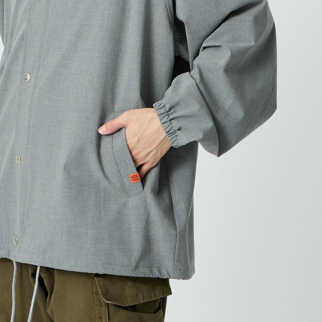 UNIVERSAL OVERALL [ユニバーサルオーバーオール] 別注 コーチジャケット [U2611422IN-JF] LT.GRAY