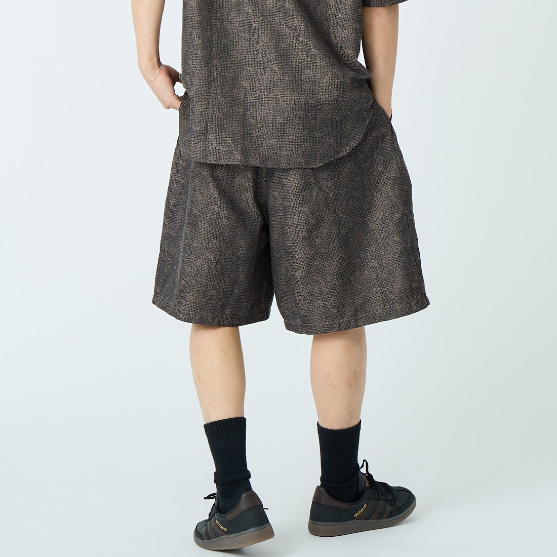 Needles [ニードルズ] ストリングカウボーイヒザデルショーツ [SX273] B BROWN &&モデル身長：179cm 着用サイズ：M&&