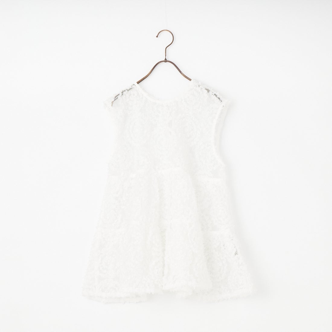 05 WHITE