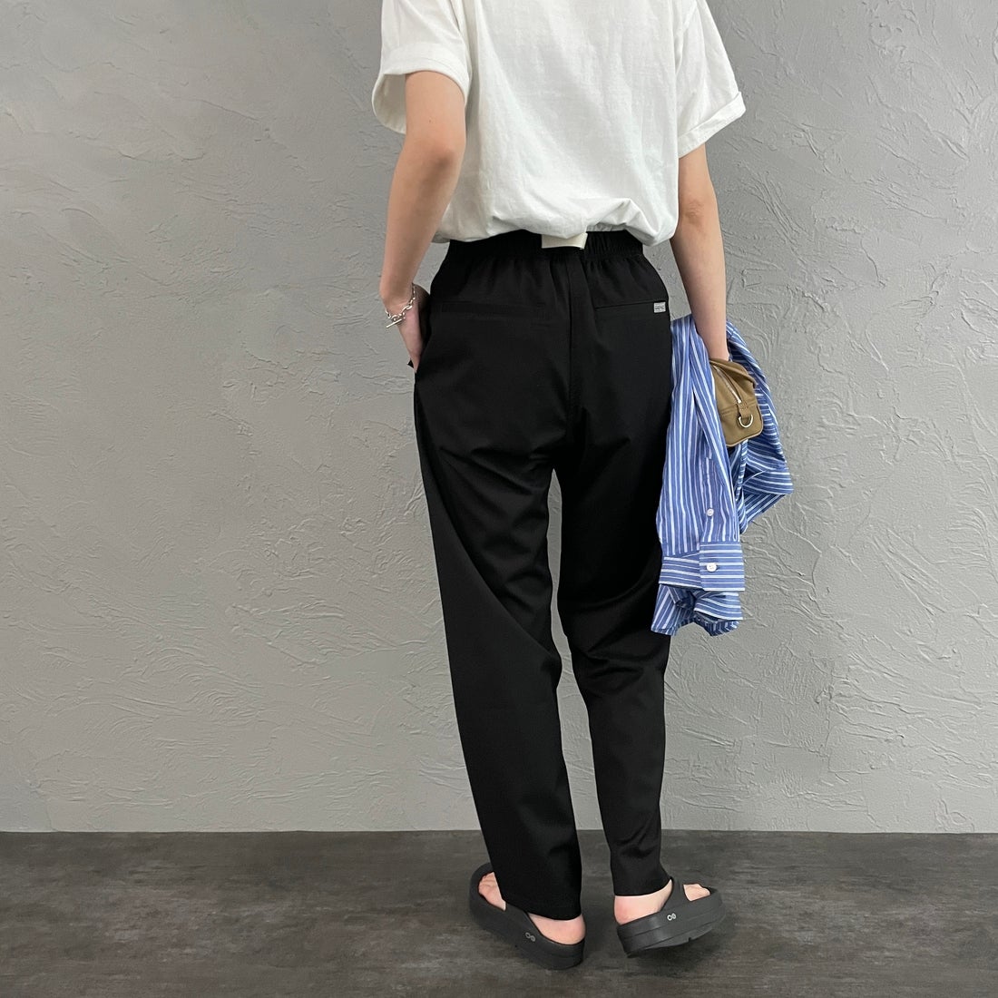 GRAMiCCi [グラミチ] 別注 ストレッチギャバジン エブリデイパンツ [GUP6-S2015-JF] BLACK &&モデル身長：160cm 着用サイズ：S&&