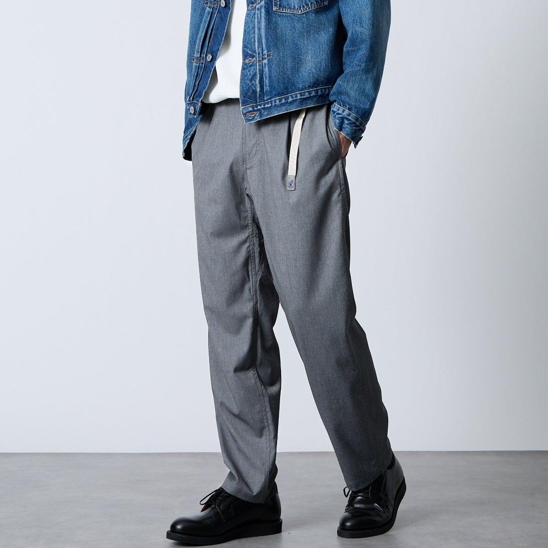 GRAMiCCi [グラミチ] 別注 ストレッチギャバジン エブリデイパンツ [GUP6-S2015-JF] GRAY &&モデル身長：179cm 着用サイズ：L&&