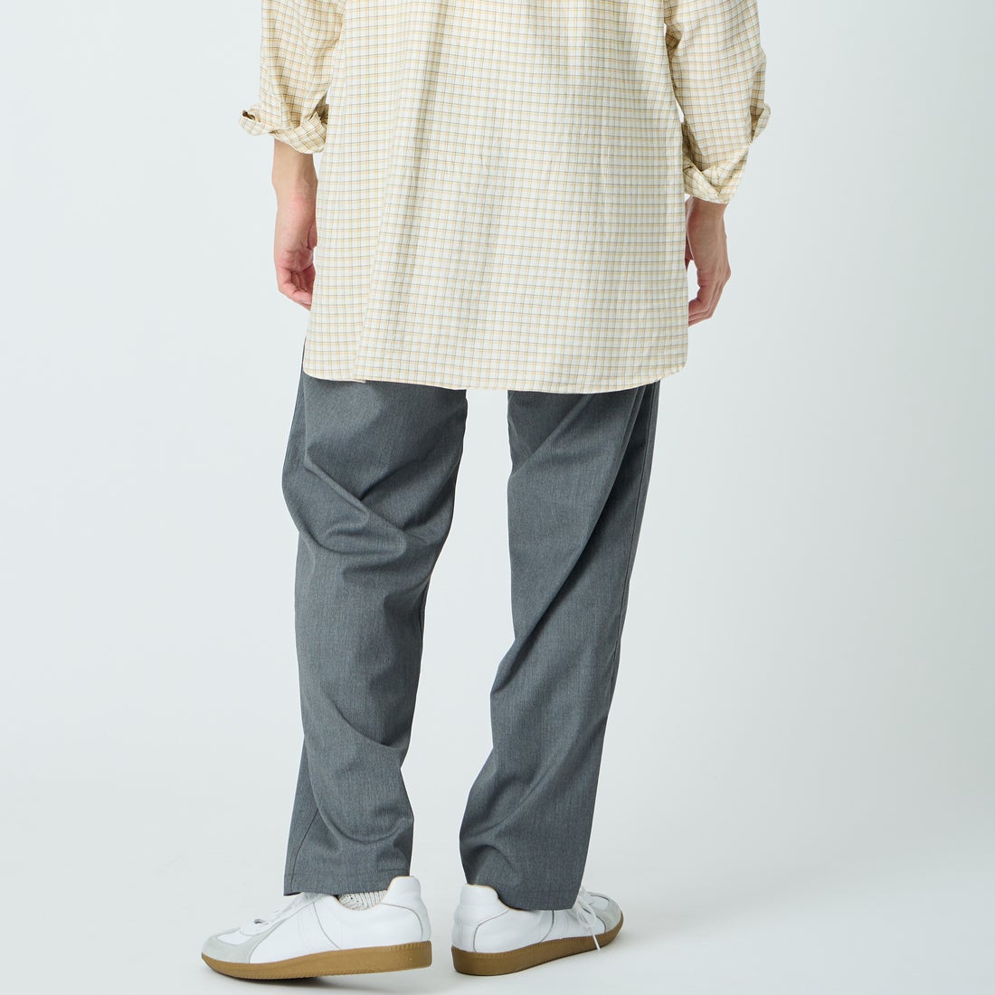 GRAMiCCi [グラミチ] 別注 ストレッチギャバジン エブリデイパンツ [GUP6-S2015-JF] GRAY &&モデル身長：168cm 着用サイズ：M&&