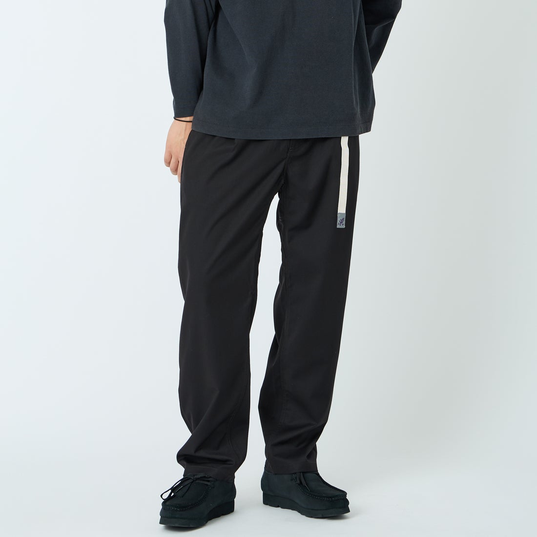 GRAMiCCi [グラミチ] 別注 ストレッチギャバジン エブリデイパンツ [GUP6-S2015-JF] BLACK &&モデル身長：179cm 着用サイズ：XL&&