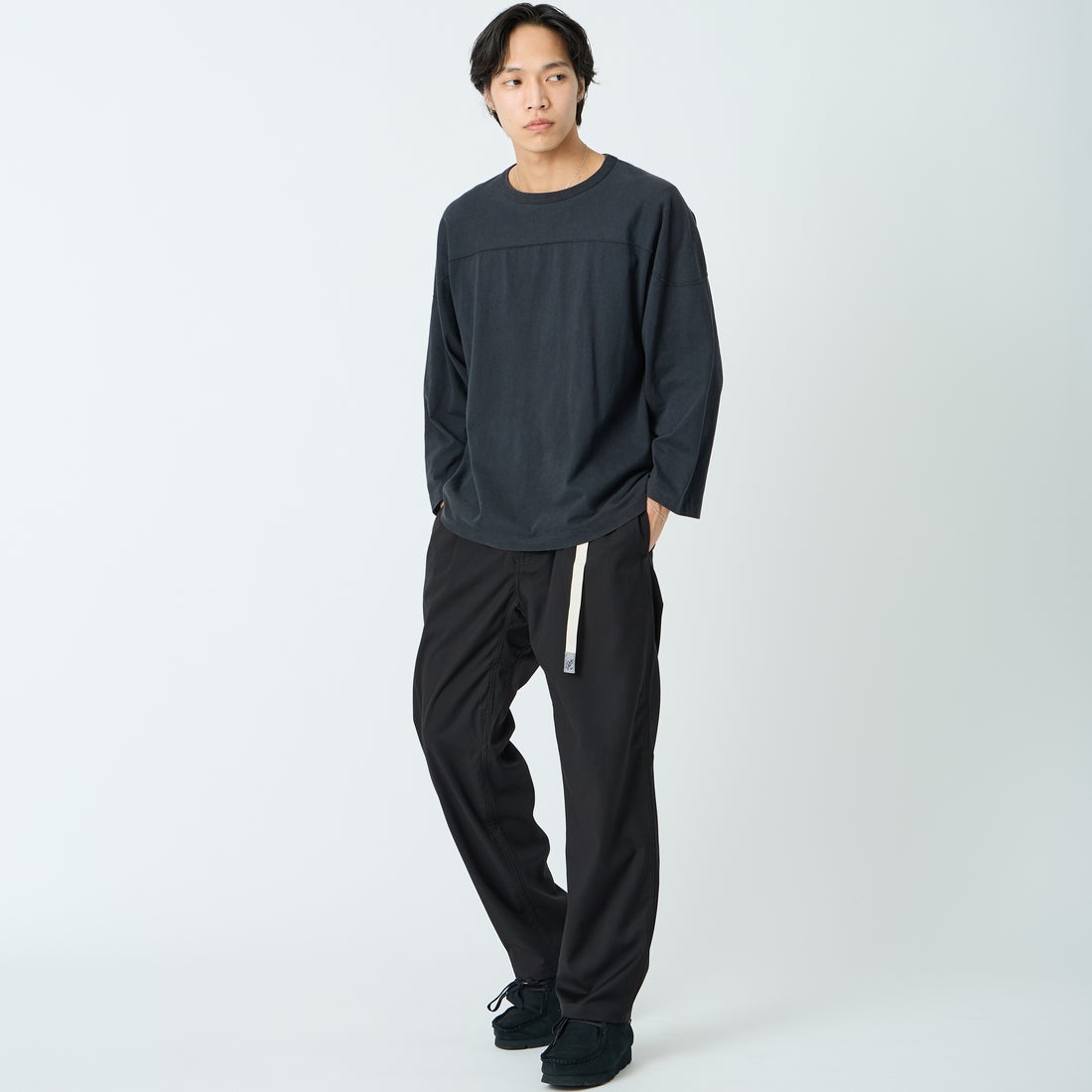 GRAMiCCi [グラミチ] 別注 ストレッチギャバジン エブリデイパンツ [GUP6-S2015-JF] BLACK &&モデル身長：179cm 着用サイズ：XL&&