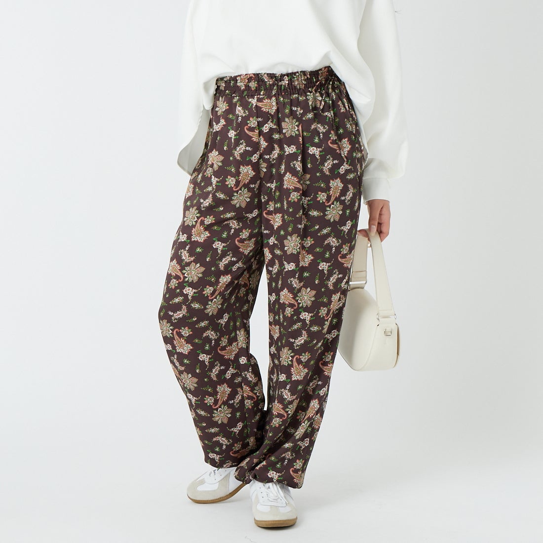 TICCA [ティッカ] ペイズリープリントパンツ [TBFS-092] BROWN &&モデル身長：162cm 着用サイズ：F&&