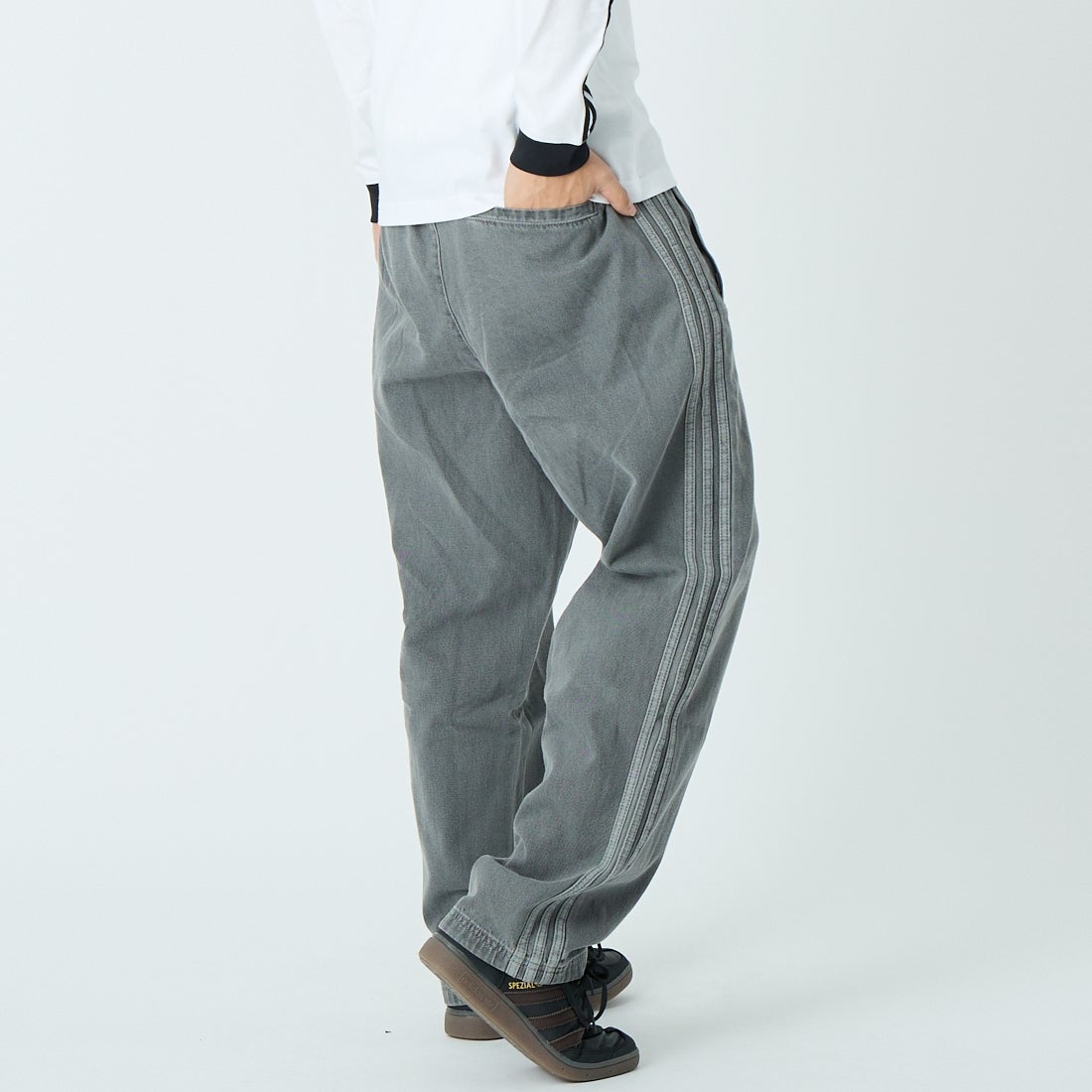 adidas Originals [アディダス オリジナルス] ルーズデニムトラックパンツ [CU325] JW5920 &&モデル身長：179cm 着用サイズ：L&&