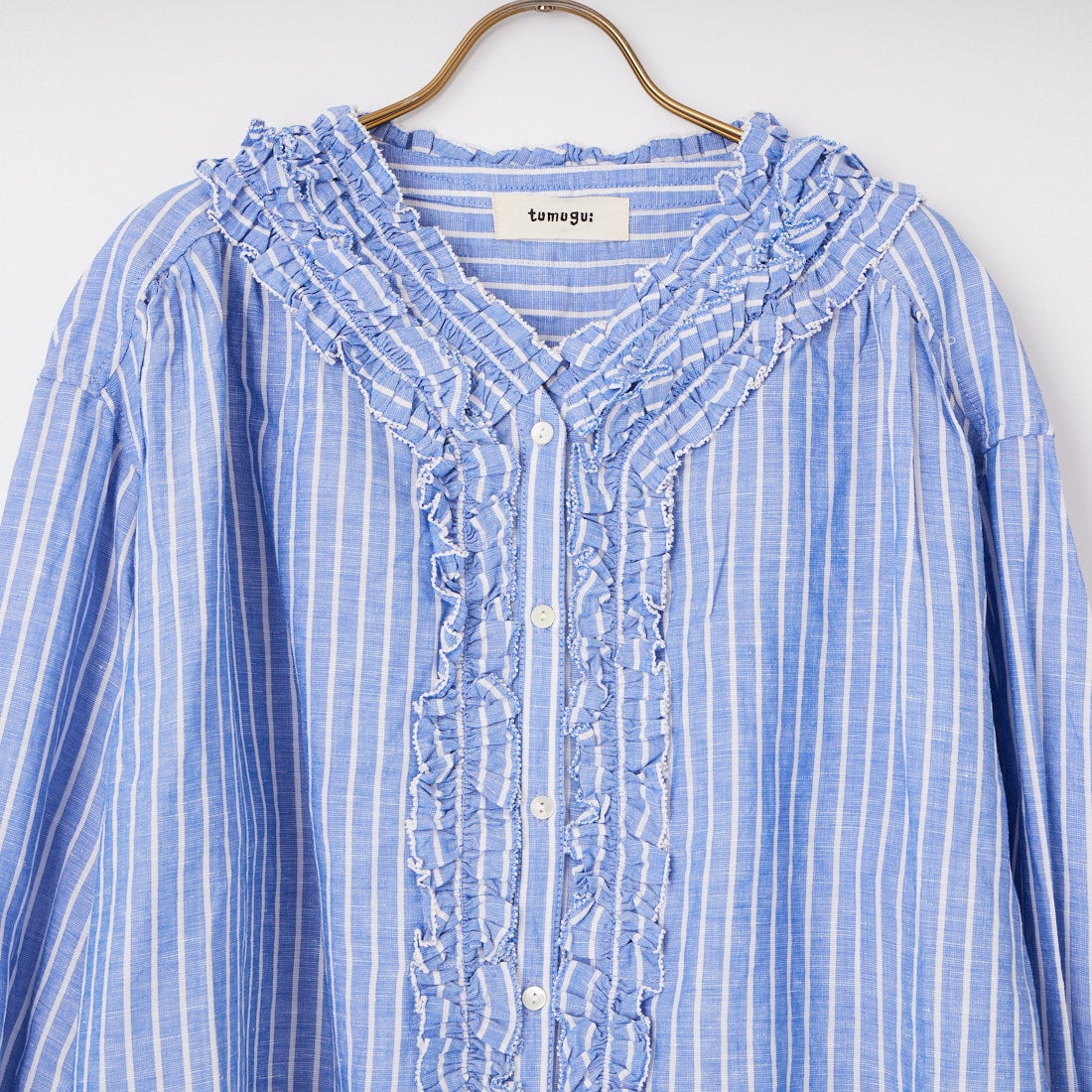 tumugu: [ツムグ] テンセルリネンストライプ フリルブラウス [TB26101-B] 75 BLUE