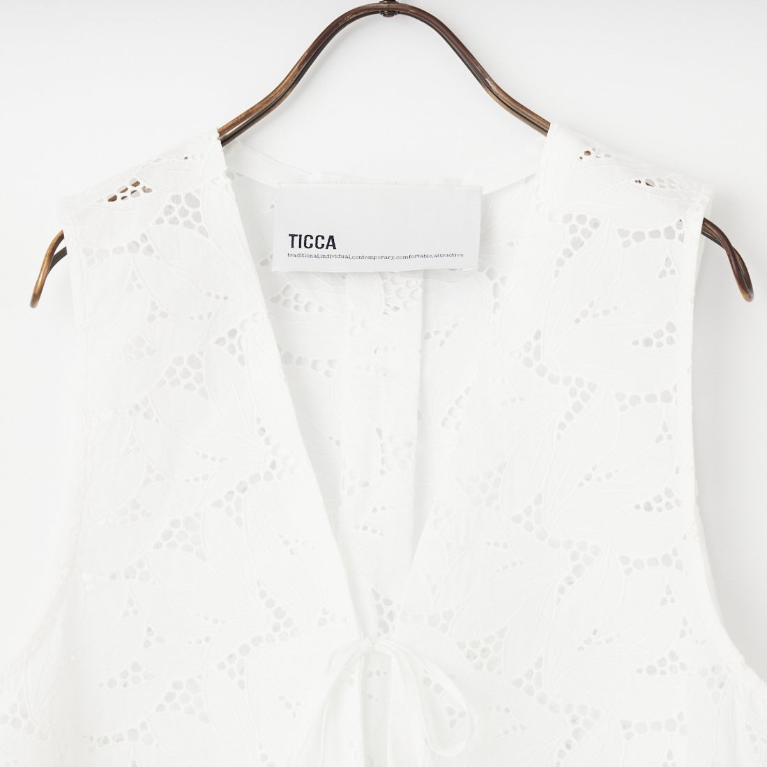 TICCA [ティッカ] フラワーレースベスト [TBFS-132] WHITE