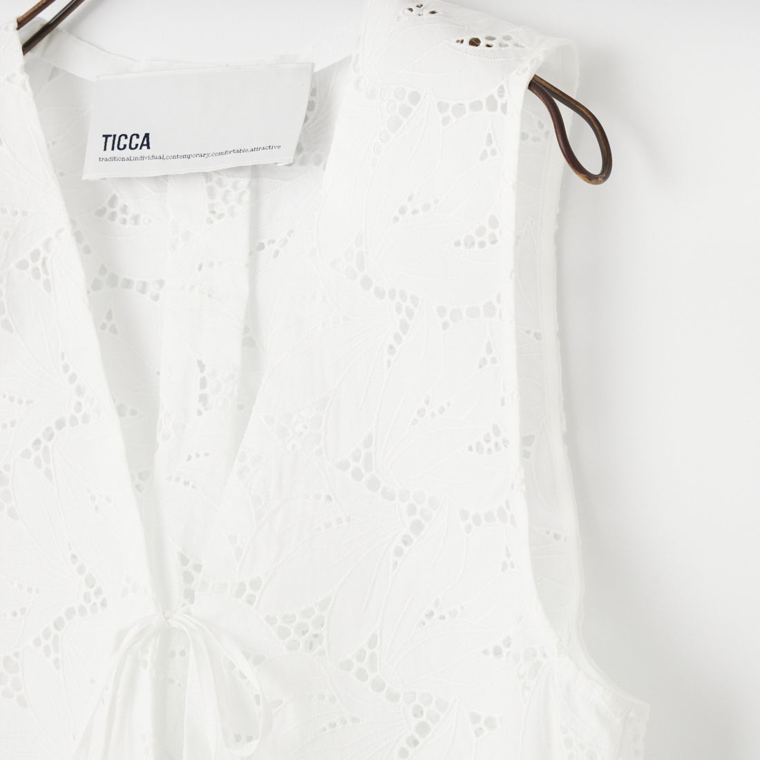 TICCA [ティッカ] フラワーレースベスト [TBFS-132] WHITE