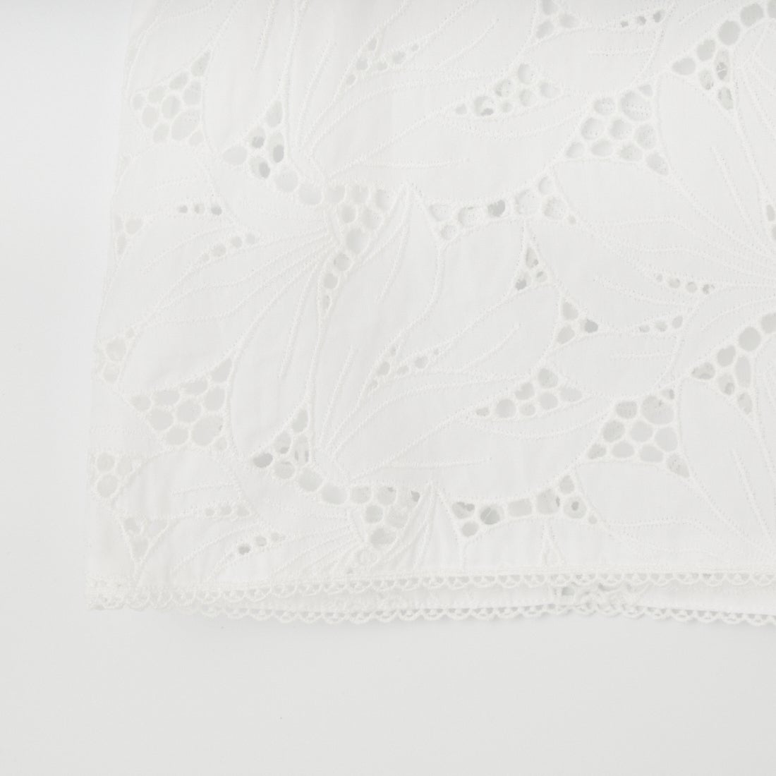 TICCA [ティッカ] フラワーレースベスト [TBFS-132] WHITE