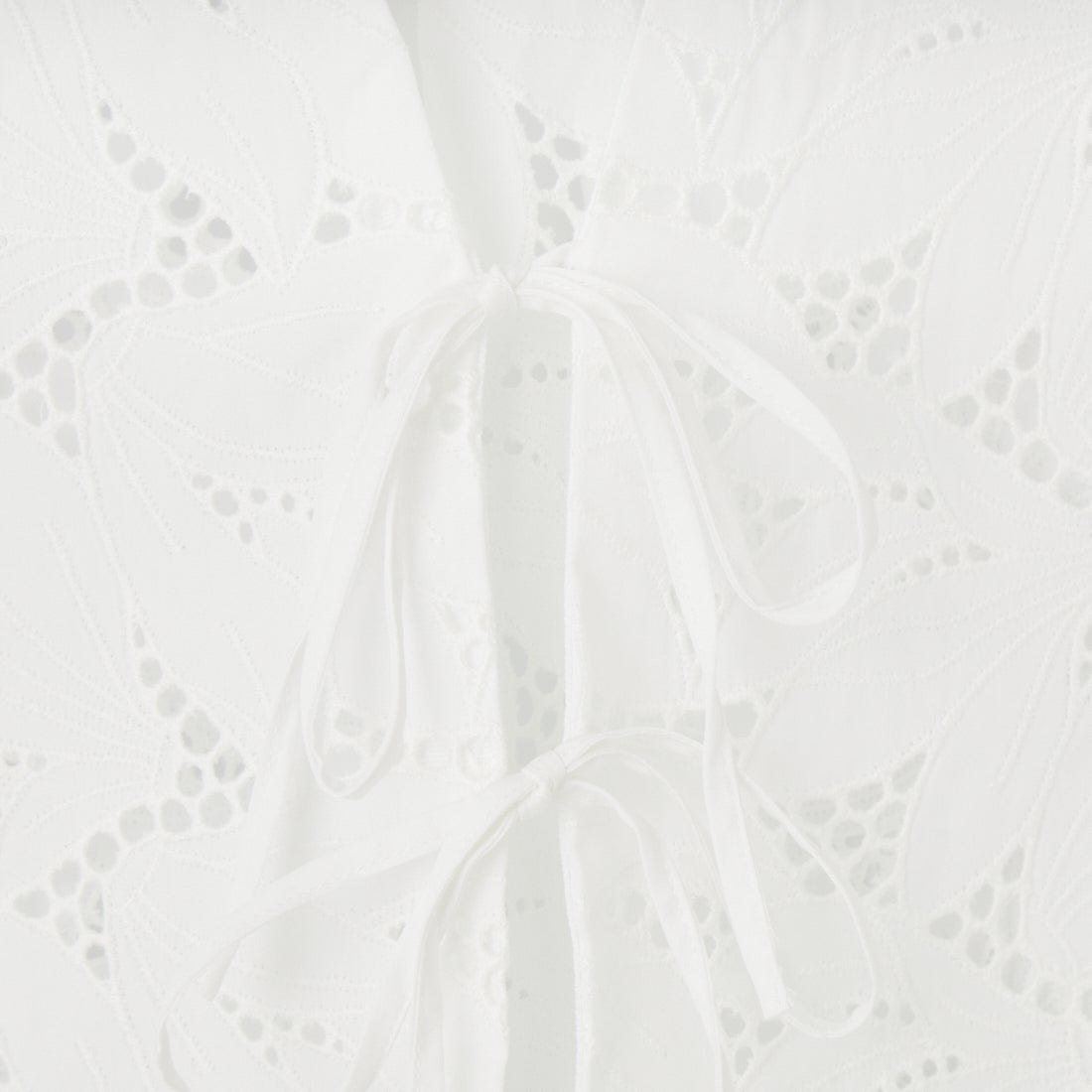 TICCA [ティッカ] フラワーレースベスト [TBFS-132] WHITE