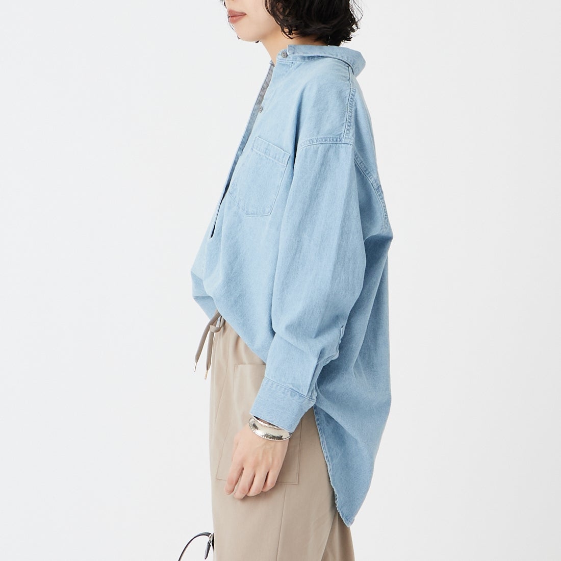 MICA&DEAL [マイカアンドディール] デニムシャツ [0126101028] L/BLUE &&モデル身長：162cm 着用サイズ：F&&